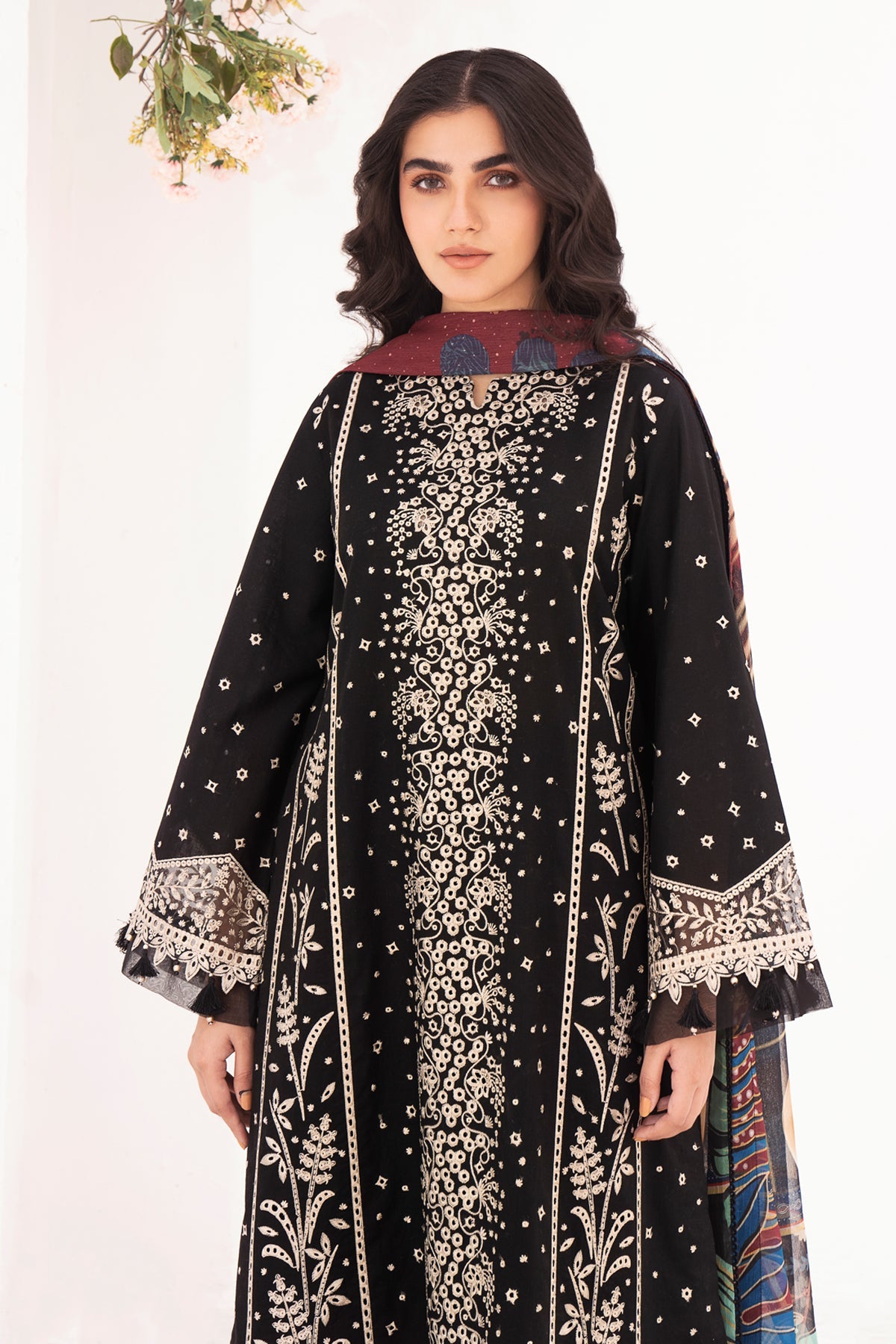 EFS Embroidered Lawn USE-9018